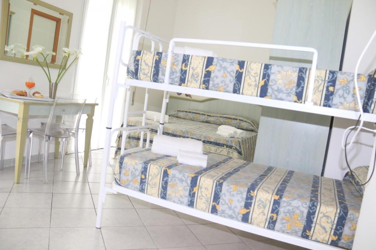 NewHotelGinevra Cattolica Buitenkant foto