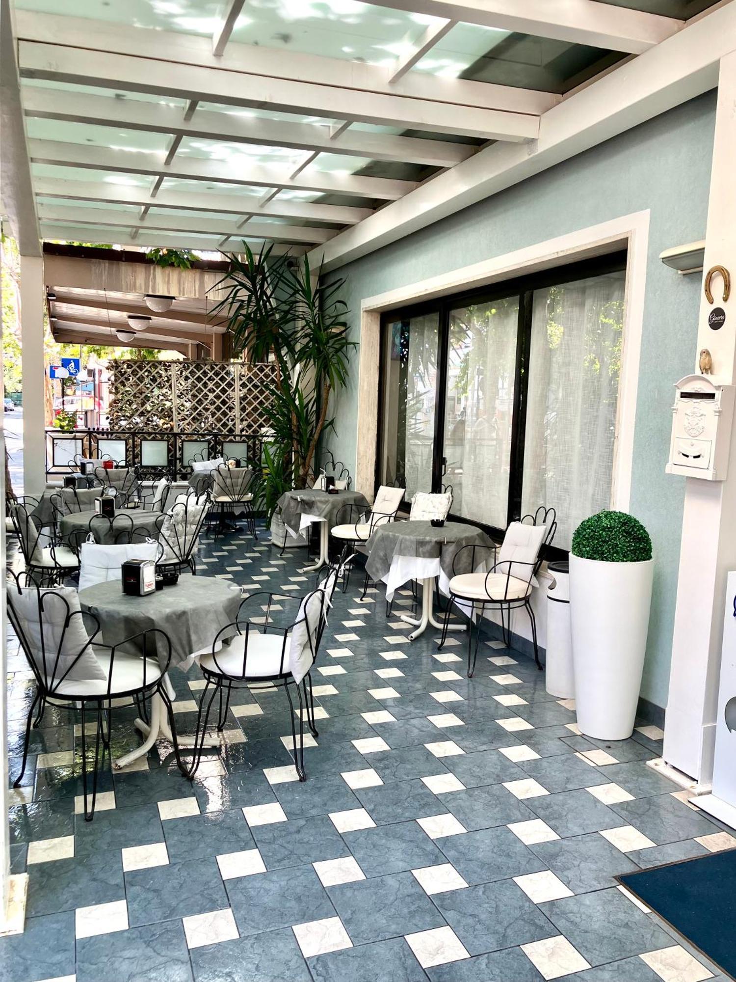 NewHotelGinevra Cattolica Buitenkant foto